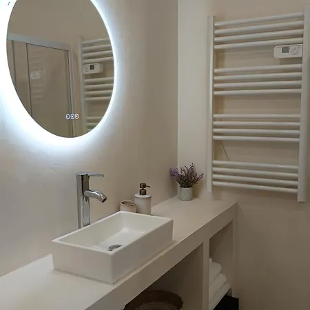 Au Bord De La Riviere Apartamento *
